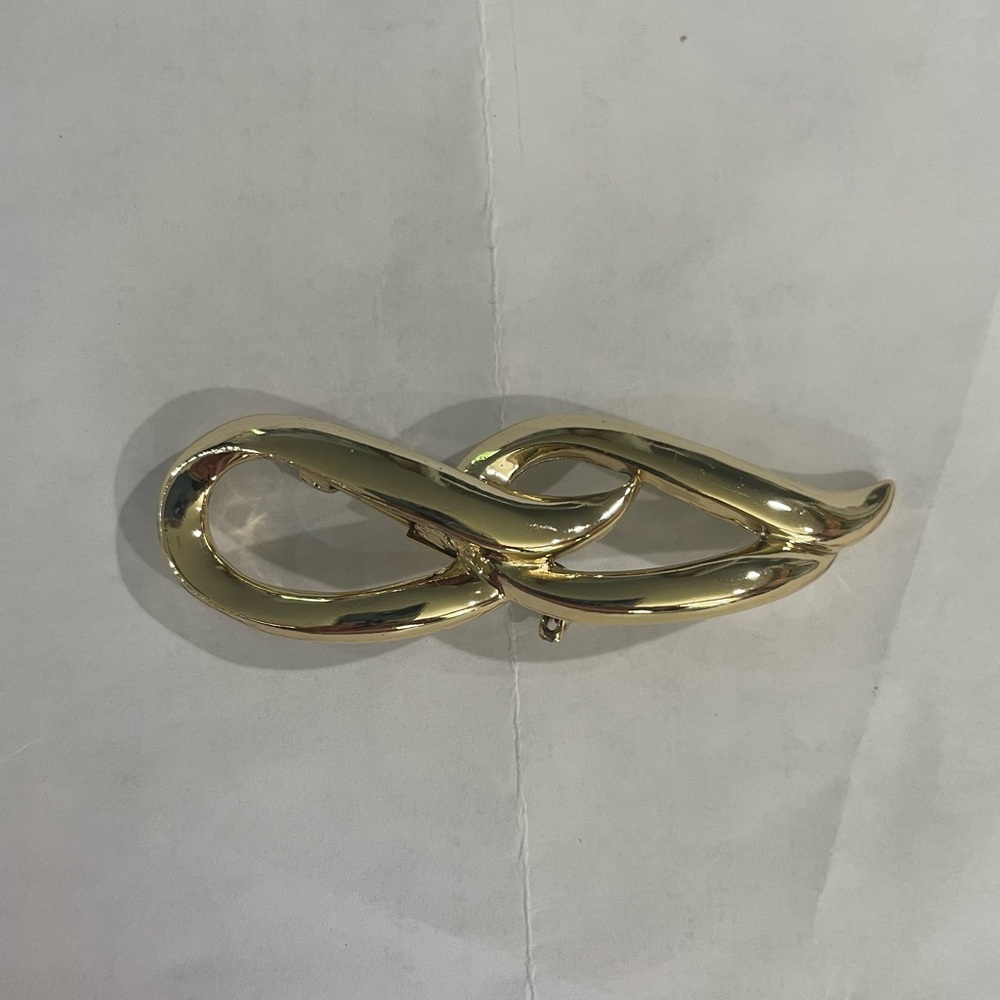 Vintage Goldtone Pin